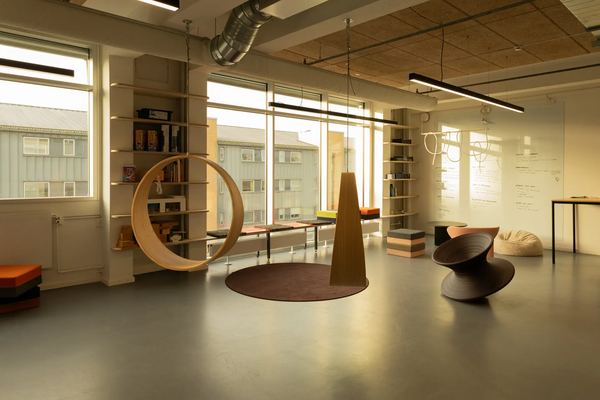 sandnes-markise_rullegardiner_fischer_kolding_designskole_rullegardin_moerklaegning_interior_kolding_009_landscape_web sandnes-markise_rullegardiner_fischer_kolding_designskole_rullegardin_moerklaegning_interior_kolding_009_landscape_web